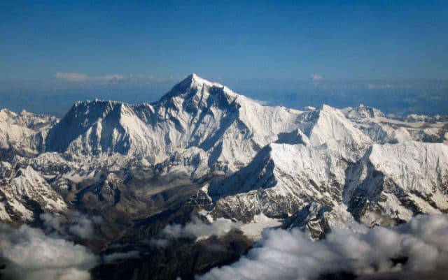 Hátat fordítanak Nepálnak a Mount Everest megmászói