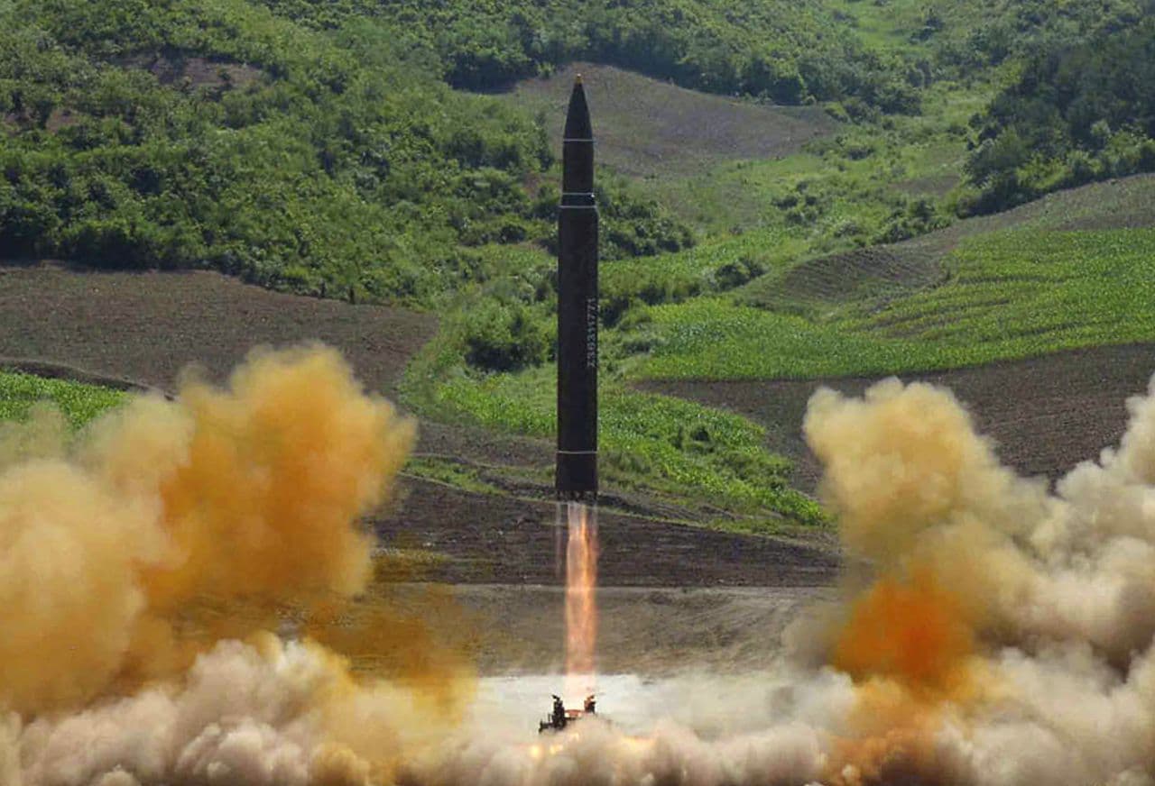 Trump reméli, nem kell atombombát dobnia Észak-Koreára