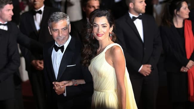 George Clooney és felesége több millió euróval támogatják a menekült gyerekeket