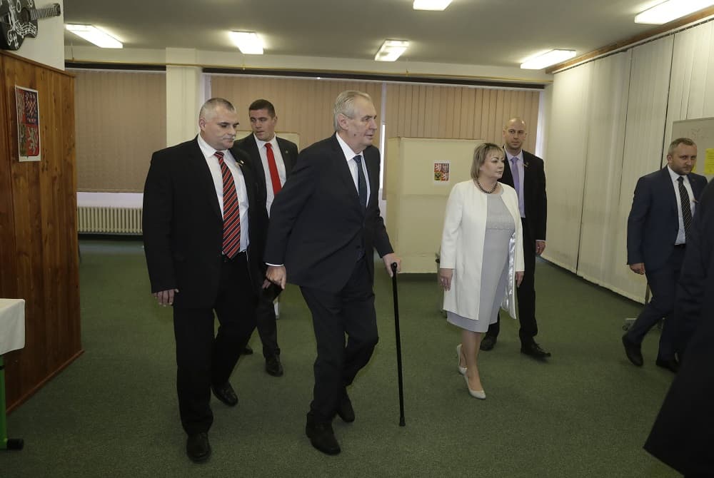 Újabb öt évre a putyinista Zeman marad a cseh elnök