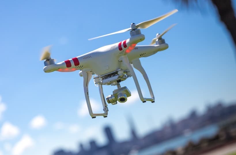 Drónokat vethetnek be a gyorshajtók ellen