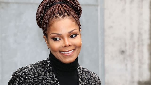 Az ötvenéves Janet Jackson első gyermekét várja?