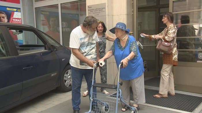 Kíméletlenül az utcára rakták az időseket egy pozsonyi otthonból