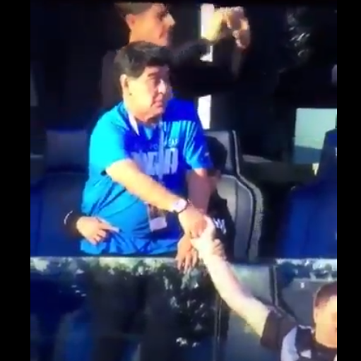 Maradona pellegrinizett is egyet, mielőtt a szétcsúszás mémjévé vált volna (videó)