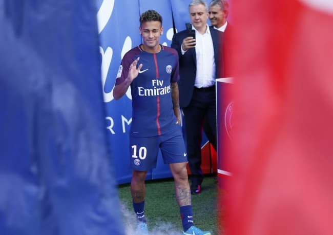 Vasárnap már pályára léphet Neymar a Paris Saint-Germain színeiben