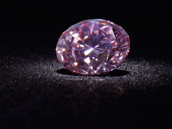 Hatmillió dollár értékű gyémántot nyelt le egy rabló