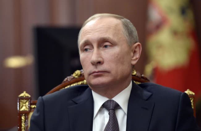 Putyin független jelöltként indul a márciusi oroszországi elnökválasztáson