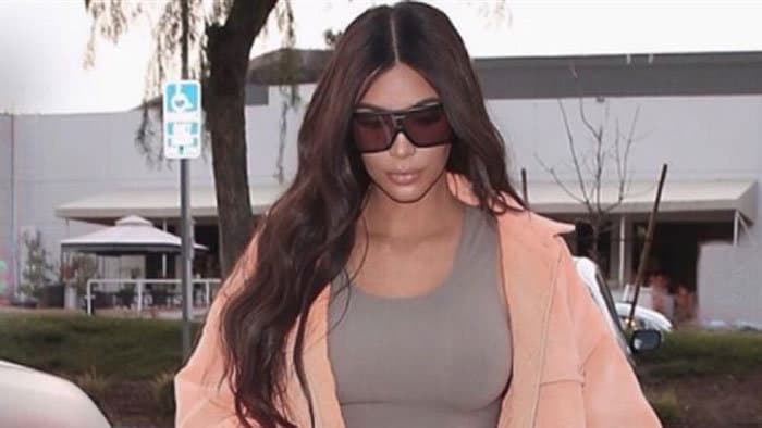 Kim Kardashianon röhög az internet a legnagyobb photoshop bakija miatt