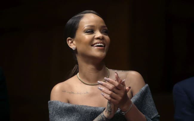 Rihanna kirakta a melleit az Instagramra