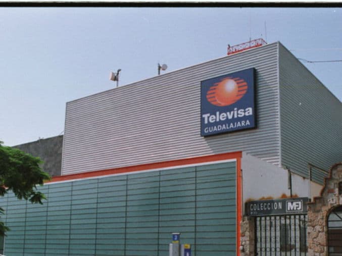 Két emberi fejre bukkantak egy tévétársaság mexikói székháza előtt