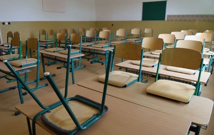 Újabb támadás egy iskolában: ezúttal egy agresszív szülő esett neki egy tanárnak