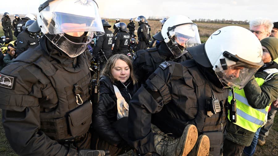 Őrizetbe vette a rendőrség Greta Thunberget Németországban