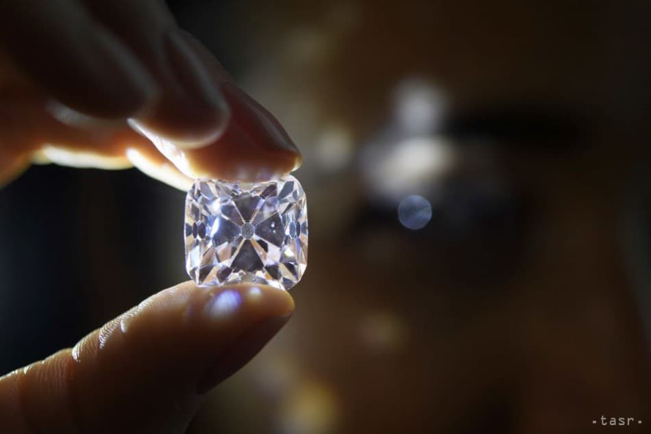 Az EU szankciókkal sújtotta a világ legnagyobb gyémánttermelőjét