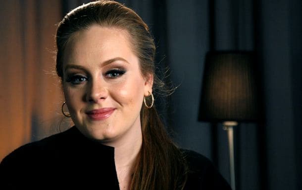 Adele böffentéssel rondított bele a rajongójával közös szelfizésbe