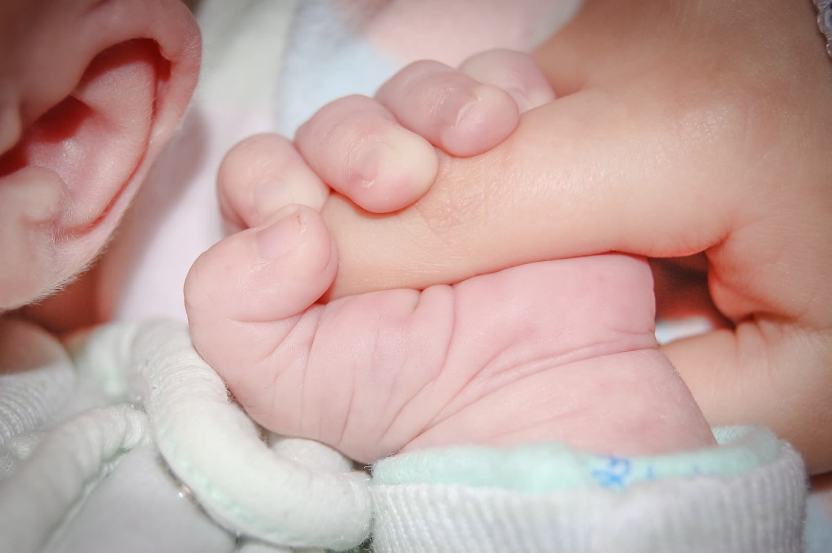 Az orvosok alig akartak hinni a szemüknek – rekordnagyságú babának adott életet egy nő a pozsonyi kórházban
