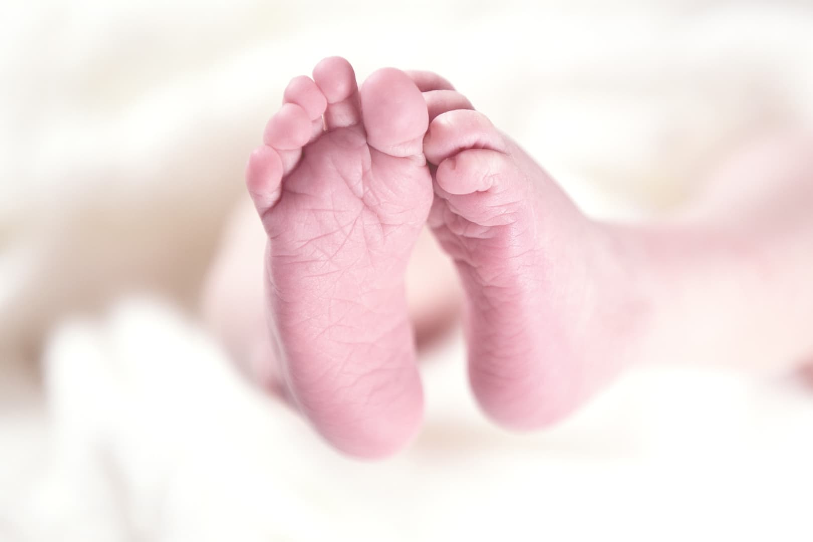 BORZALOM: A szülés során az orvos letépte a baba fejét, a kórház megpróbálta eltussolni a dolgot