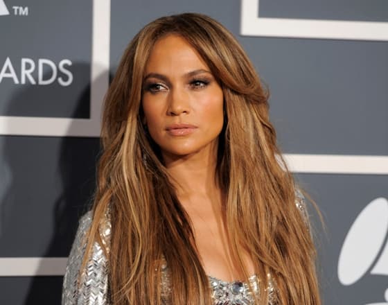 Jennifer Lopez merész ruhákba bújt