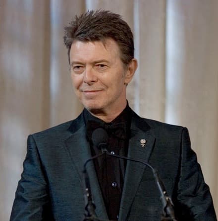 Októberben jelennek meg David Bowie eddig kiadatlan, utolsó dalai