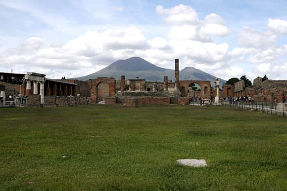 Egy versenyló lenyomatára bukkantak Pompeji közelében