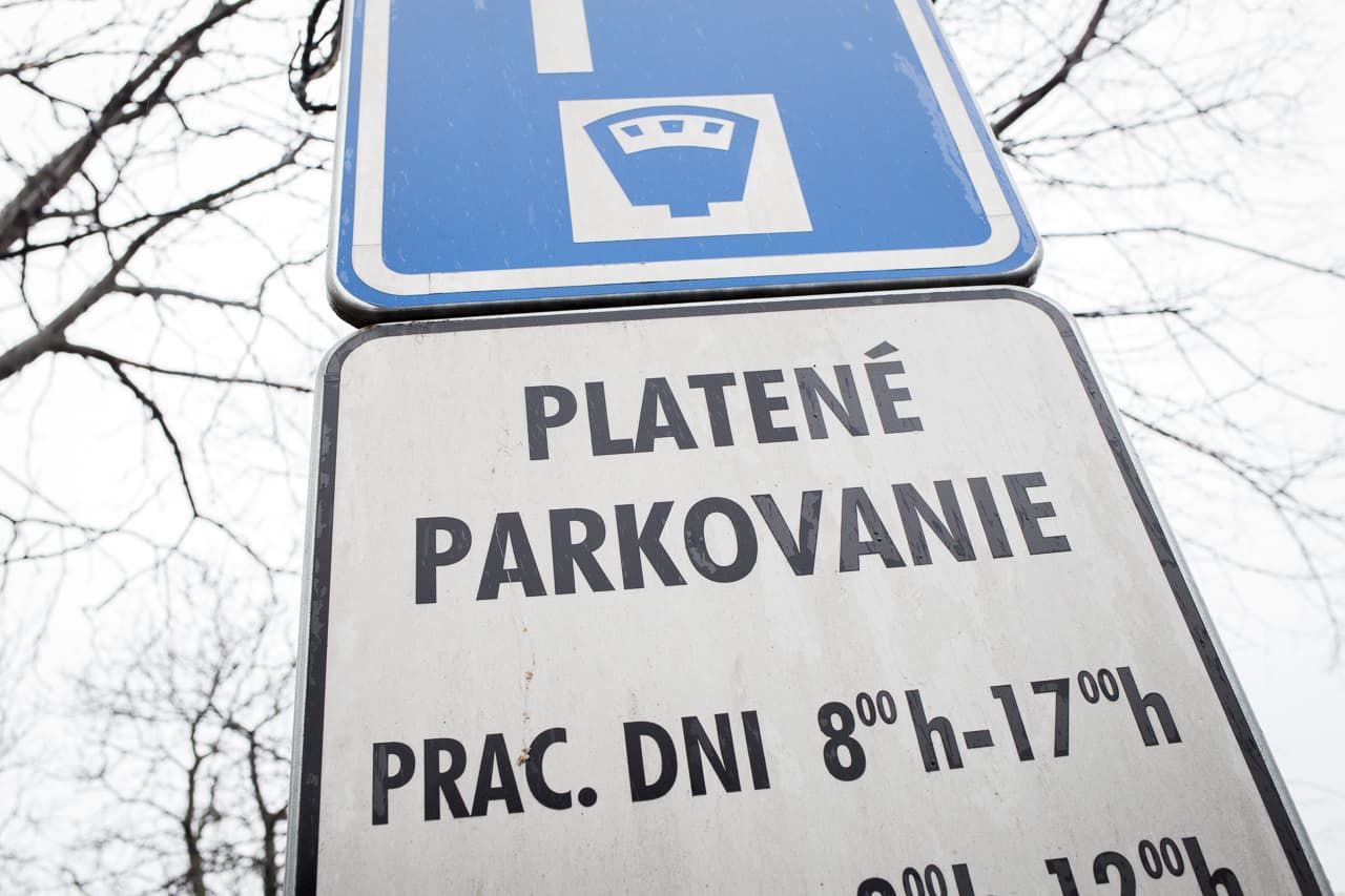 Áprilistól jócskán odapakolnak a parkolási díjaknak Dunaszerdahelyen