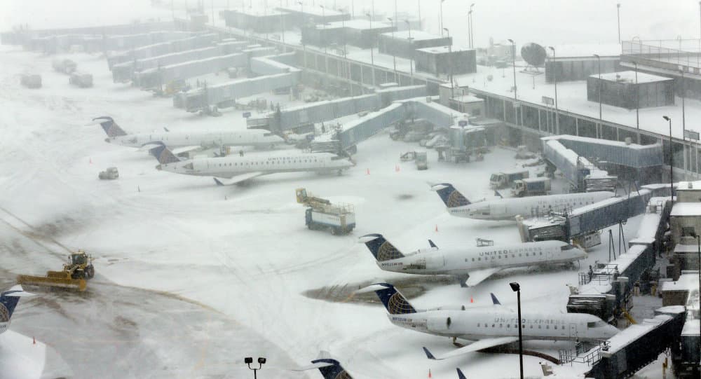 Légi járatok százait törölték Chicagóban az erős a havazás miatt