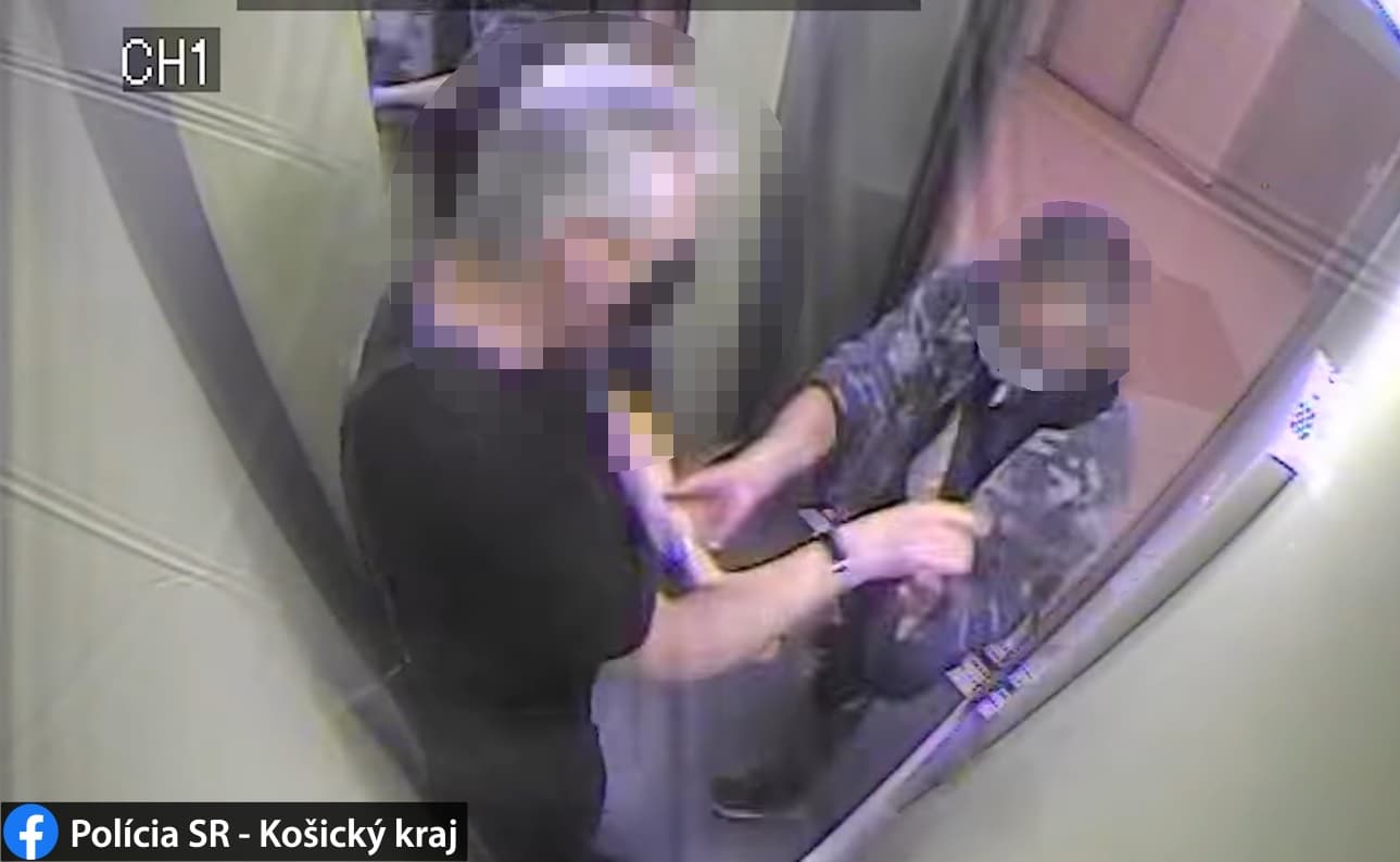 Kiraboltak egy férfit a liftben, elfogták az elkövetőt