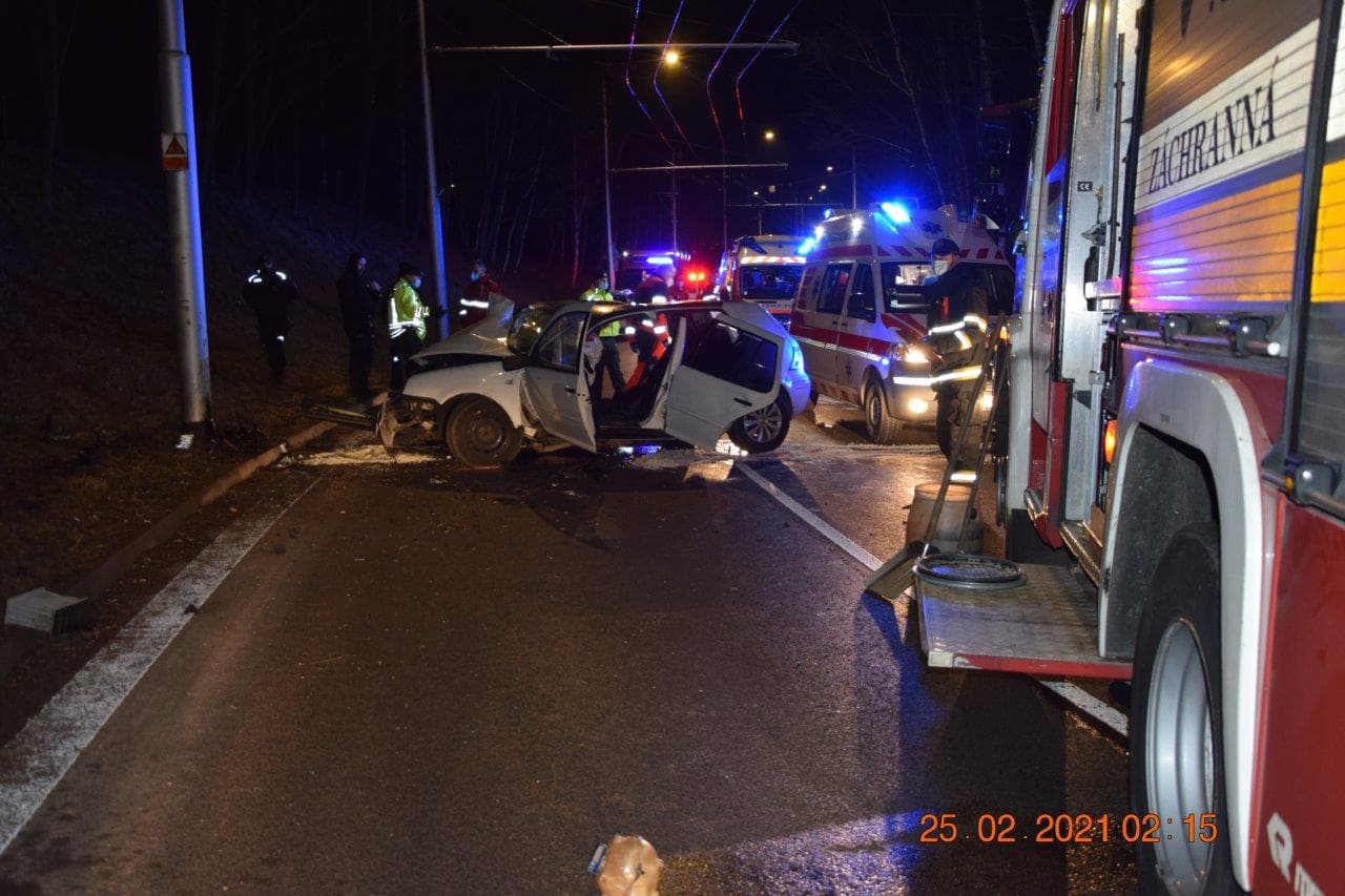 Borzalmas baleset: kirepült az autóból egy nő, a sofőr nem élte túl az ütközést (FOTÓK)