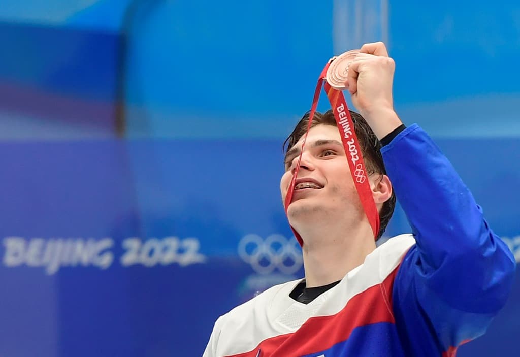 Peking 2022: A szlovákok 17 éves tehetsége lett a hokitorna legértékesebb játékosa