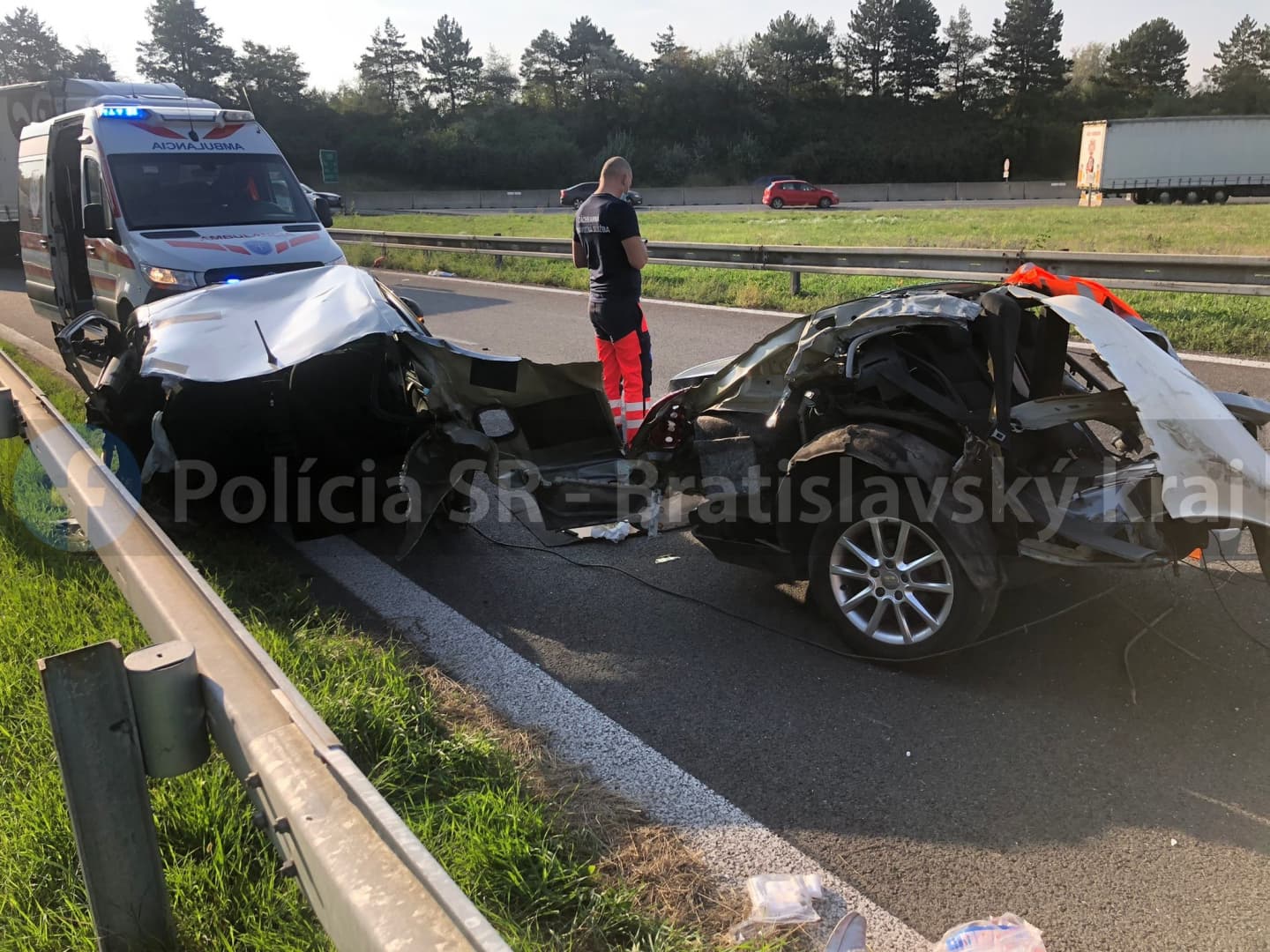 BALESET: Kettészakadt a Škoda, elképesztő, mi történt a sofőrrel!