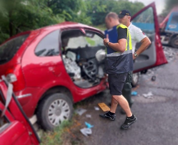Tragikus baleset: Szörnyethalt a személykocsi sofőrje, kilencéves fia is vele utazott (FOTÓK)
