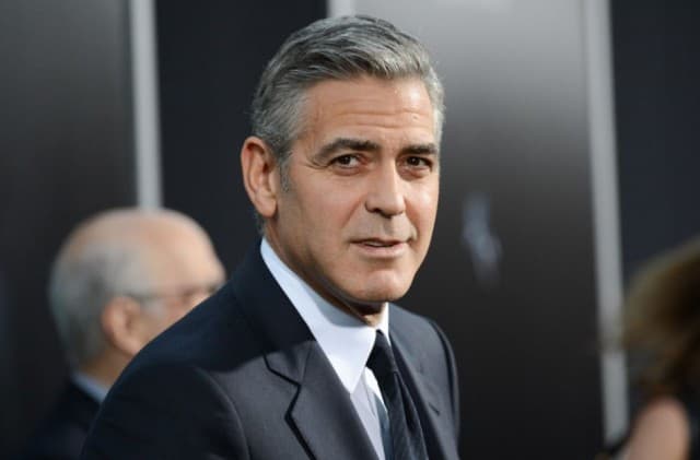 George Clooney többszázezer dollárral ajándékozta meg a barátait
