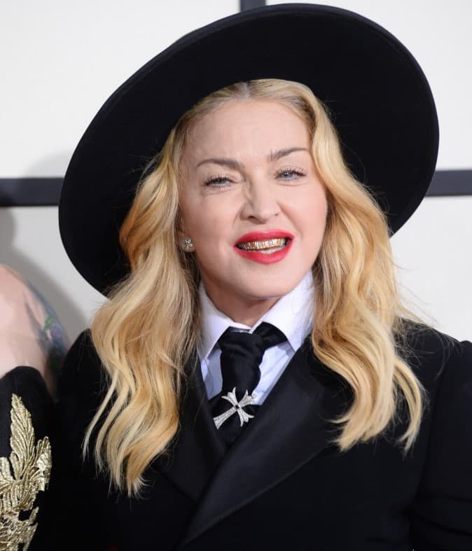Madonna megmutatta meztelen kebleit (FOTÓ)