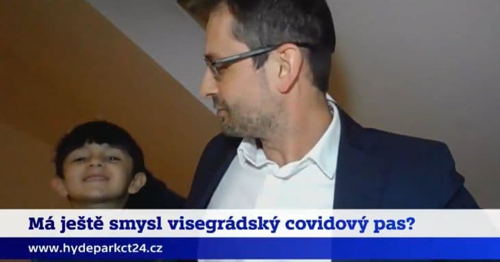 Megtrollkodta az élő adást a cseh külügyminiszter-helyettes kisfia - bejelentette, hogy kakilnia kell (VIDEÓ)