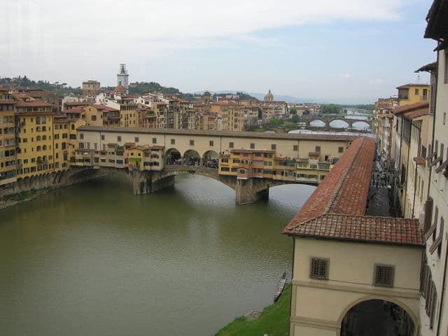 Felújítják és újra megnyitják Firenzében a Mediciek titkos folyosóját