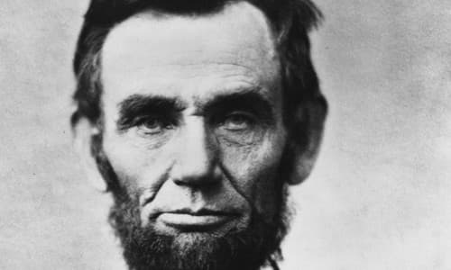 Több mint 81 ezer dollárért kelt el Lincoln elnök egy hajtincse