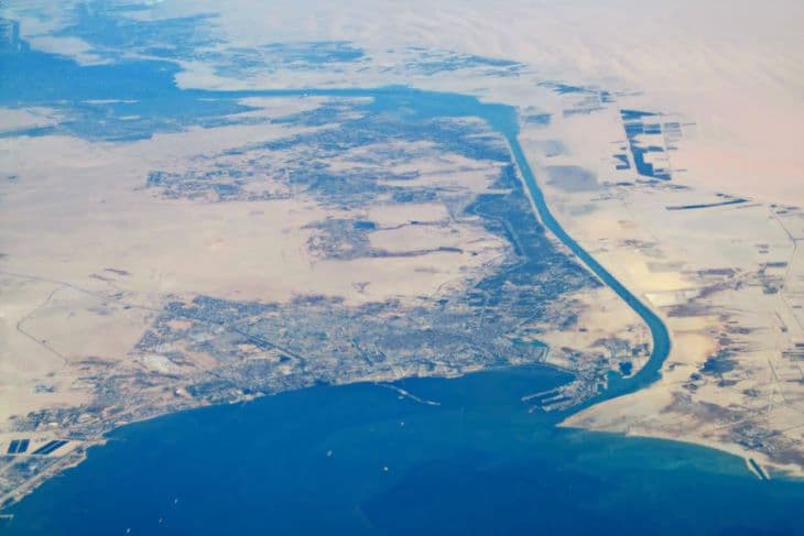 Egyiptom januárban megemeli a Szuezi-csatorna tranzitdíját