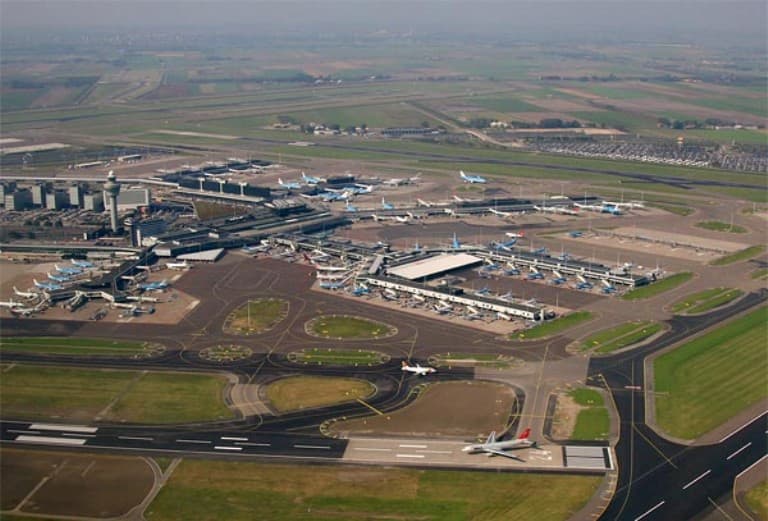 Továbbra is zavarok várhatóak az amszterdami Schiphol repülőtér működésében