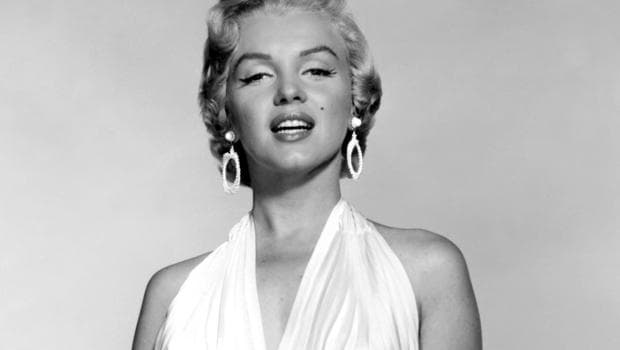 Akár félmillió dollárt fizethetnek Marilyn Monroe egykori autójáért