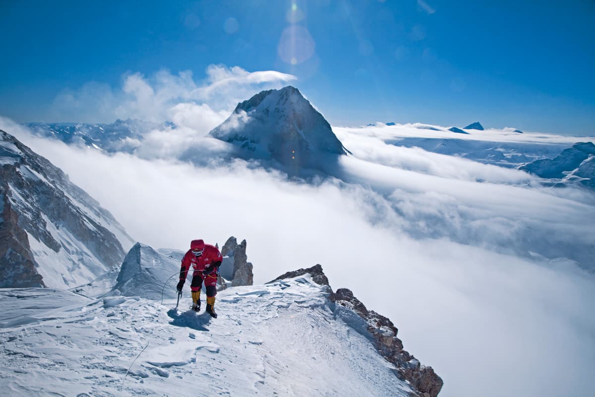 Hét hónap alatt akarja meghódítani a világ 14 legmagasabb hegycsúcsát egy hegymászó