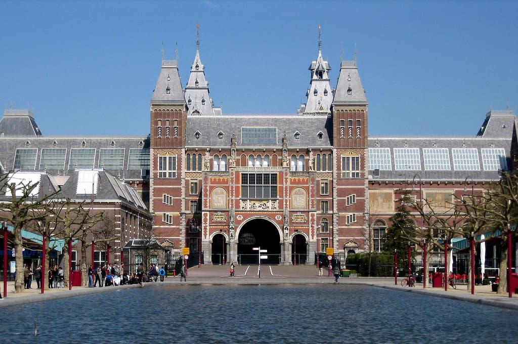 A koronavírus-áldozatok emlékének ajánlott mesterművel gyarapodott egy amszterdami múzeum gyűjteménye