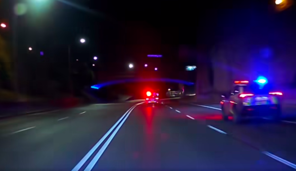 Több mint 160-nal repesztett a belvárosban a rendőrök elől menekülő bedrogozott motoros (VIDEÓ)