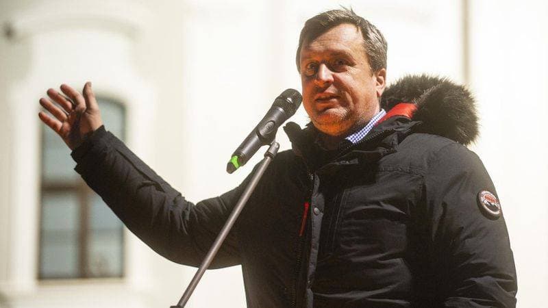 Múlt héten Danko még Pozsonyban tüntetett, most pedig coviddal küzd
