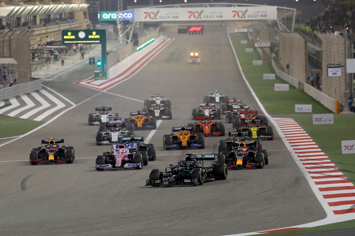 Bahreini Nagydíj: Hamilton nyert, Grosjean borzalmas balesetet szenvedett