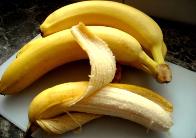 Az emberek nagy része szemétbe dobja a banán ezen részét – nem kéne
