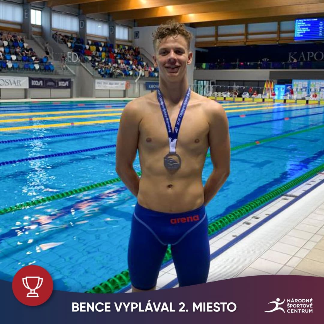 Ezüstérmet szerzett a szlovákiai úszó a junior bajnokságon