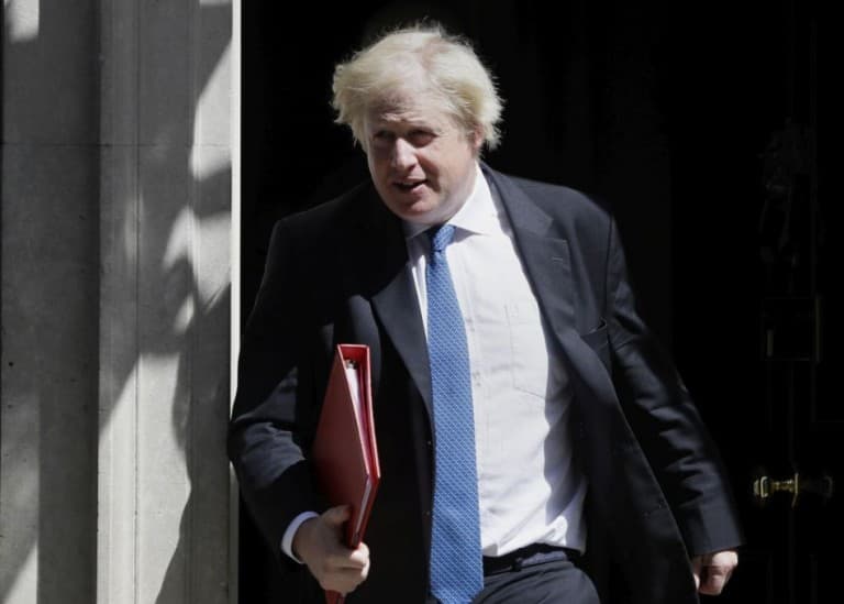 "Kutyafáját! Nem" - Boris Johnson kutyát szeretne a Downing Street 10-be