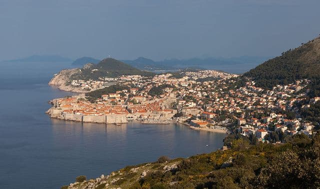 Ökológiai katasztrófa veszélyezteti Dubrovnikot a sok szemét miatt