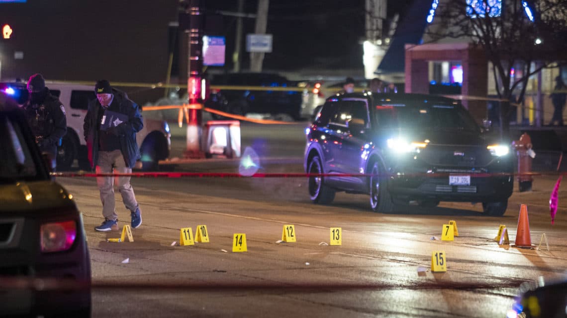 Több helyen is lövöldözött egy férfi Chicago környékén, legkevesebb három embert megölt