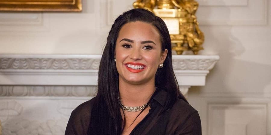 Demi Lovato majdnem belehalt a drogtúladagolásba – úgy döntött, elvonóra megy