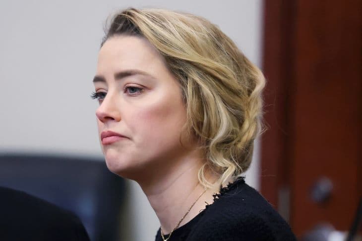 Először adott interjút a színésznő a bírósági ítélet után: Amber Heard nem haragszik az esküdtszék tagjaira, és nagyon jó színésznek tartja Johnny Deppet